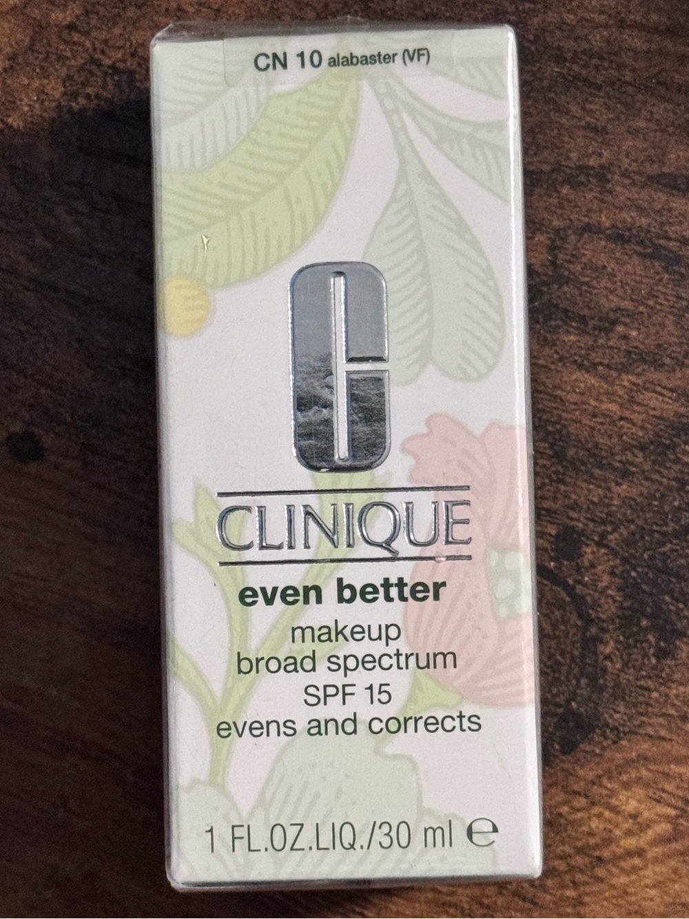Clinique Even Better Makeup Foundation - Broad Spectrum SPF 15 in Alabaster